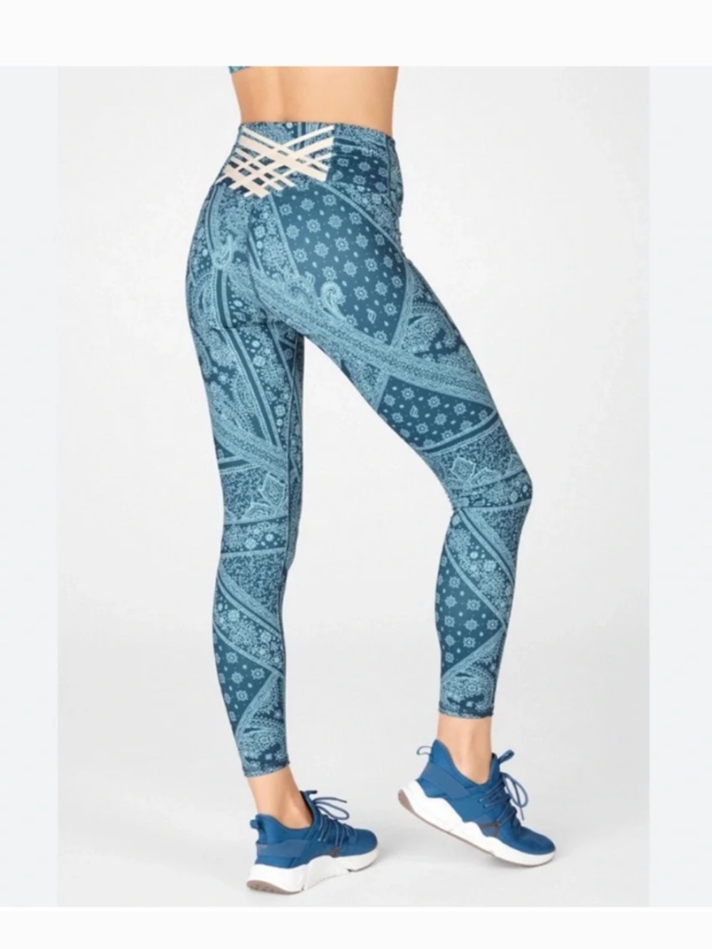 Fabletics Boost PowerHold High-Waisted 7/8 Legging Blue Bandana Paisley Small - Picture 3 of 14